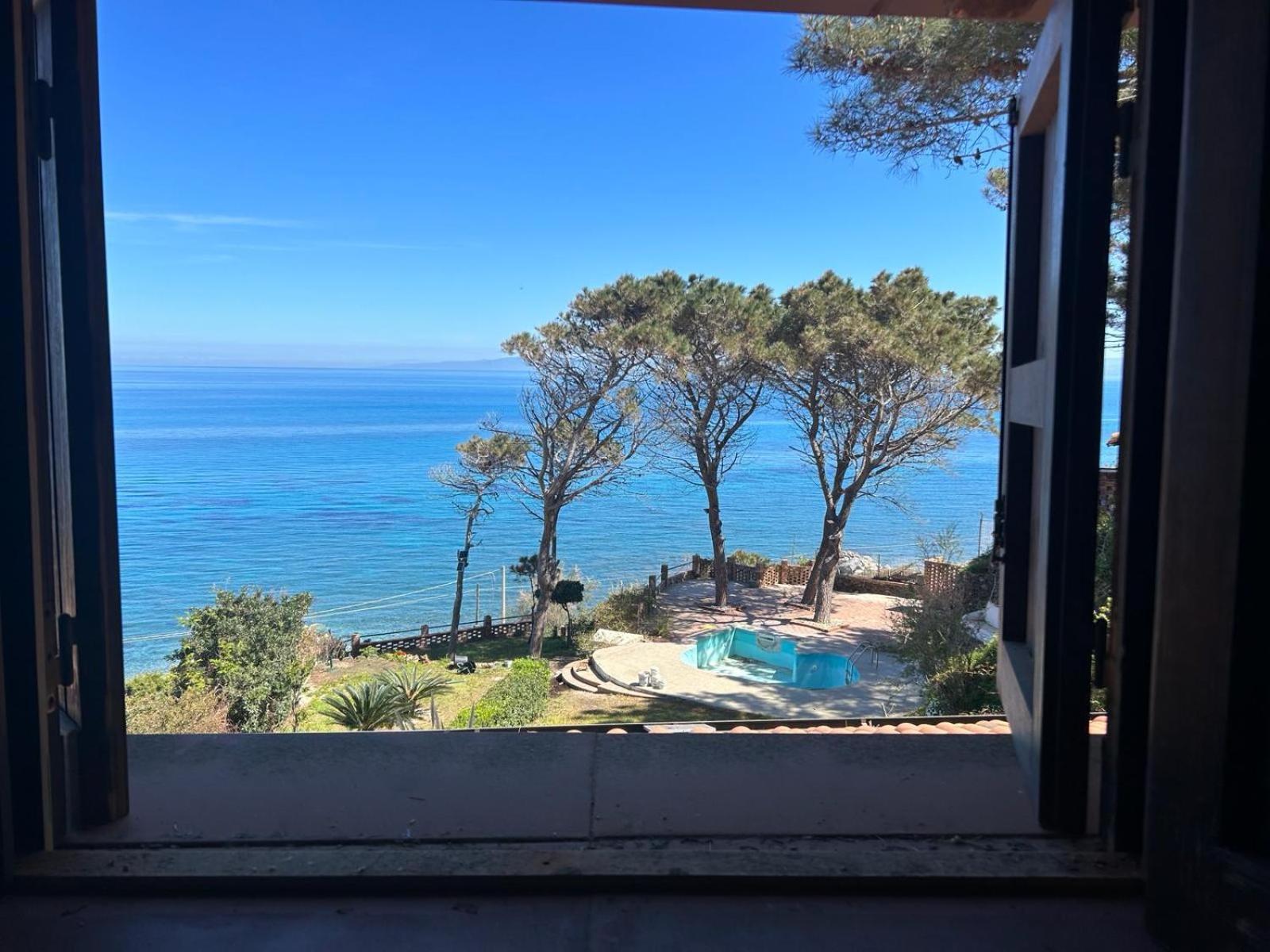 Villa Amalia Sul Mare Messina Luaran gambar